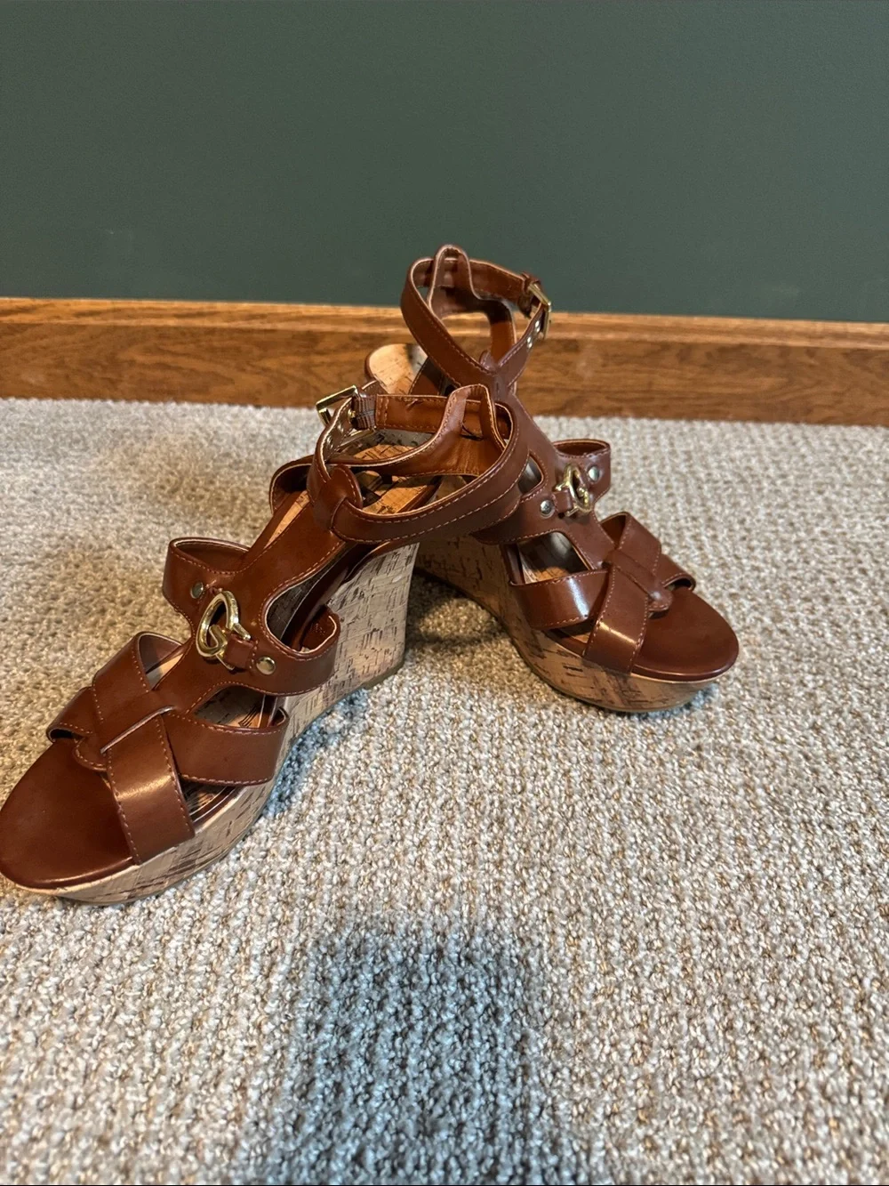 GUESS Brown Leather-Strap Cork Wedge Sandals with Gold Logo